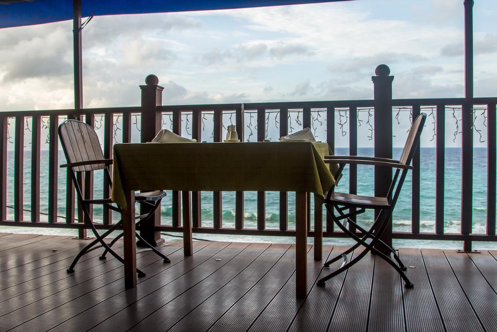 Treasure Cove Hotel & Restaurant Bel Ombre Exterior foto